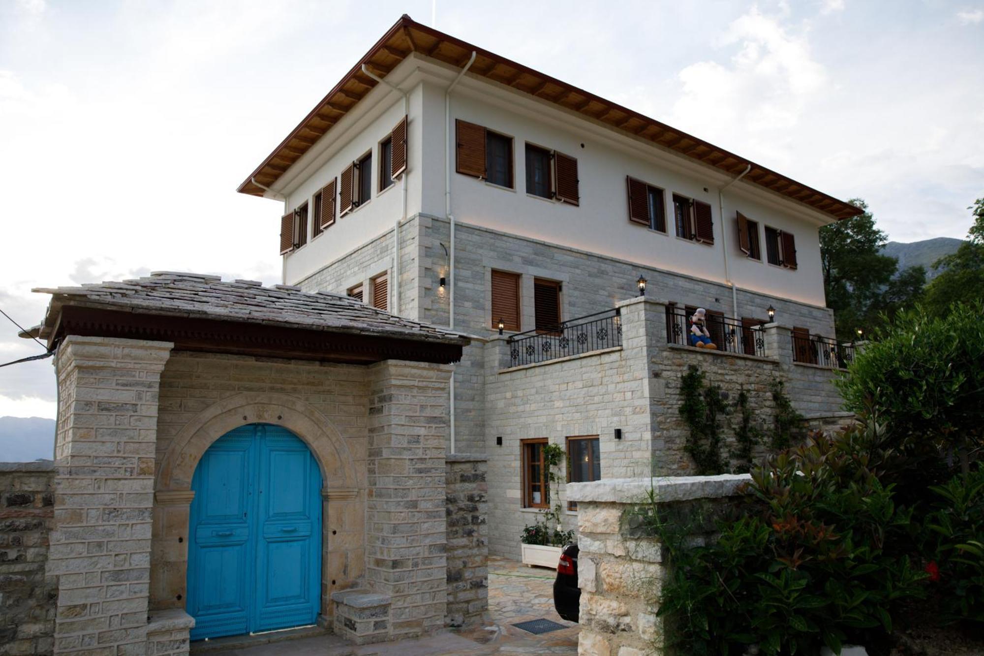 Hotel Bujtina Sophie Libohove Esterno foto
