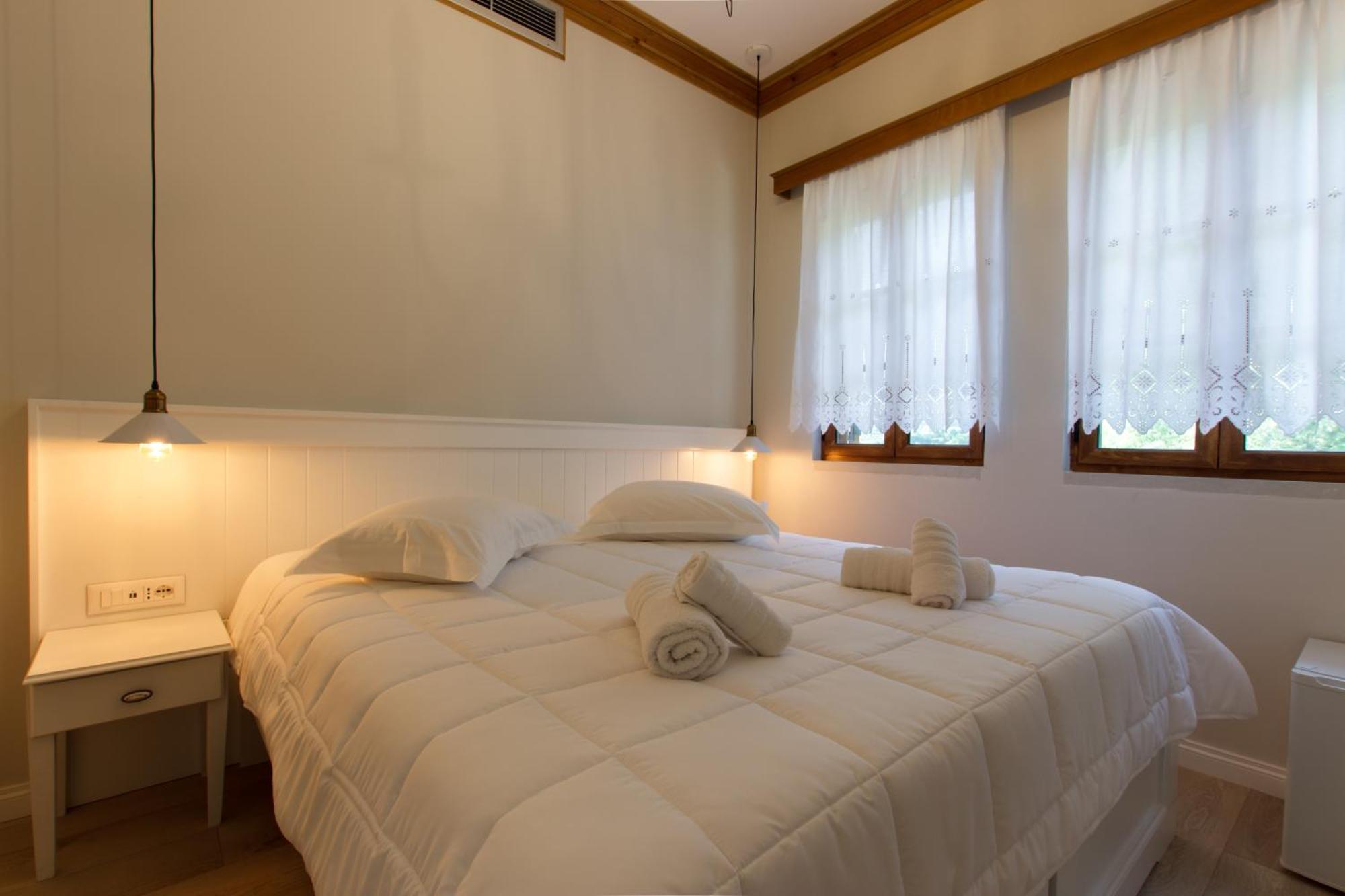 Hotel Bujtina Sophie Libohove Esterno foto