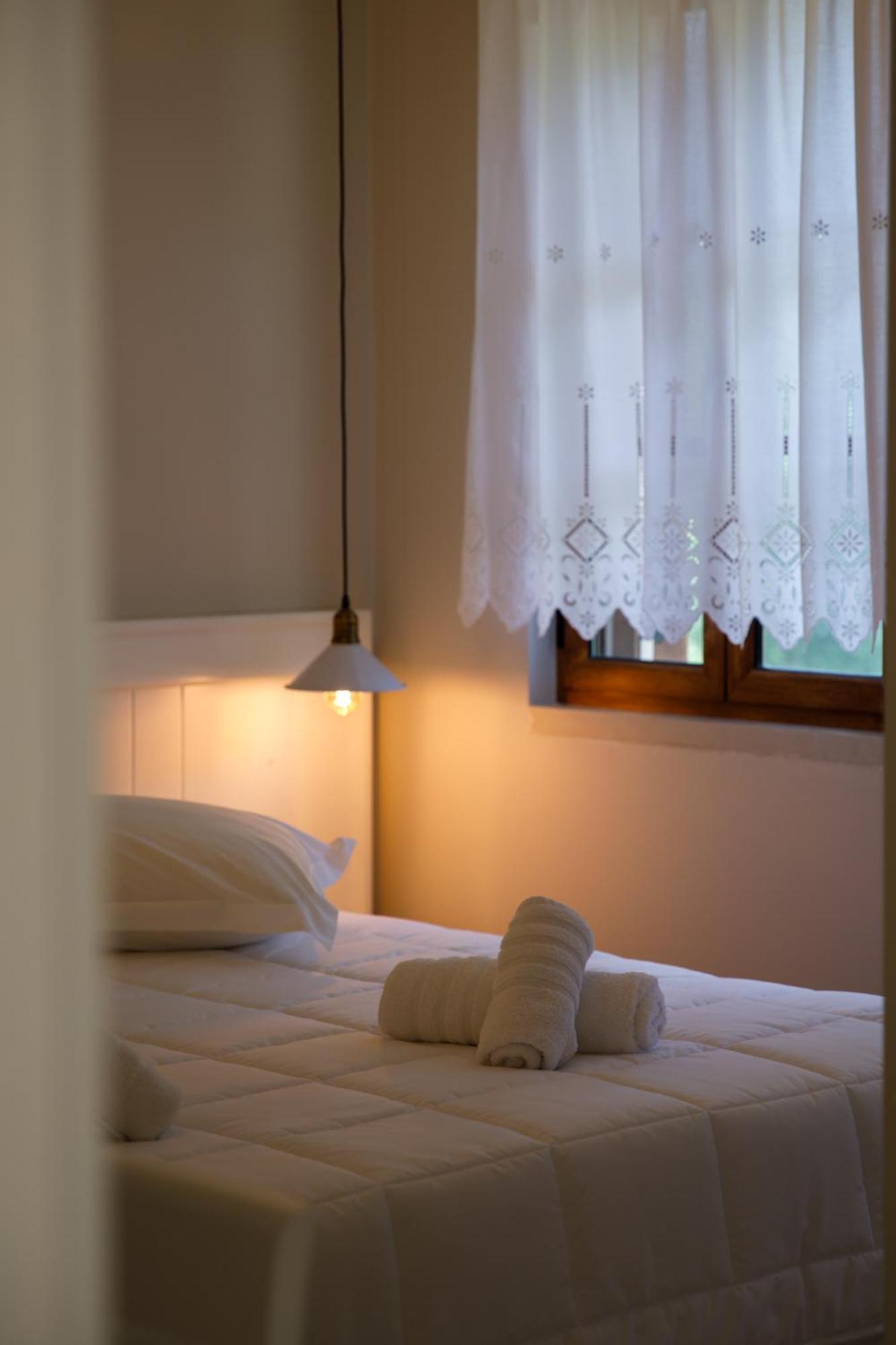 Hotel Bujtina Sophie Libohove Esterno foto