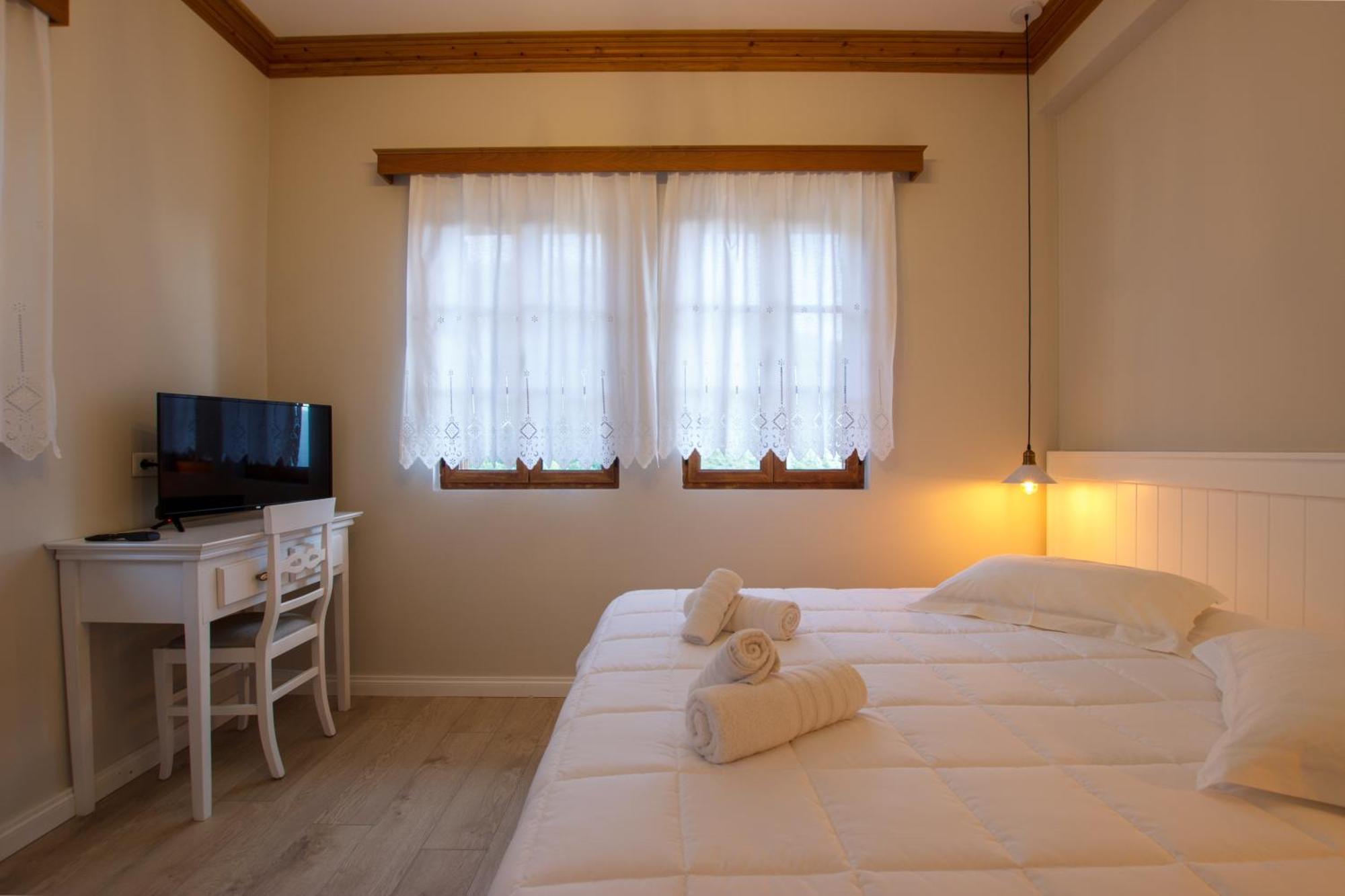 Hotel Bujtina Sophie Libohove Esterno foto