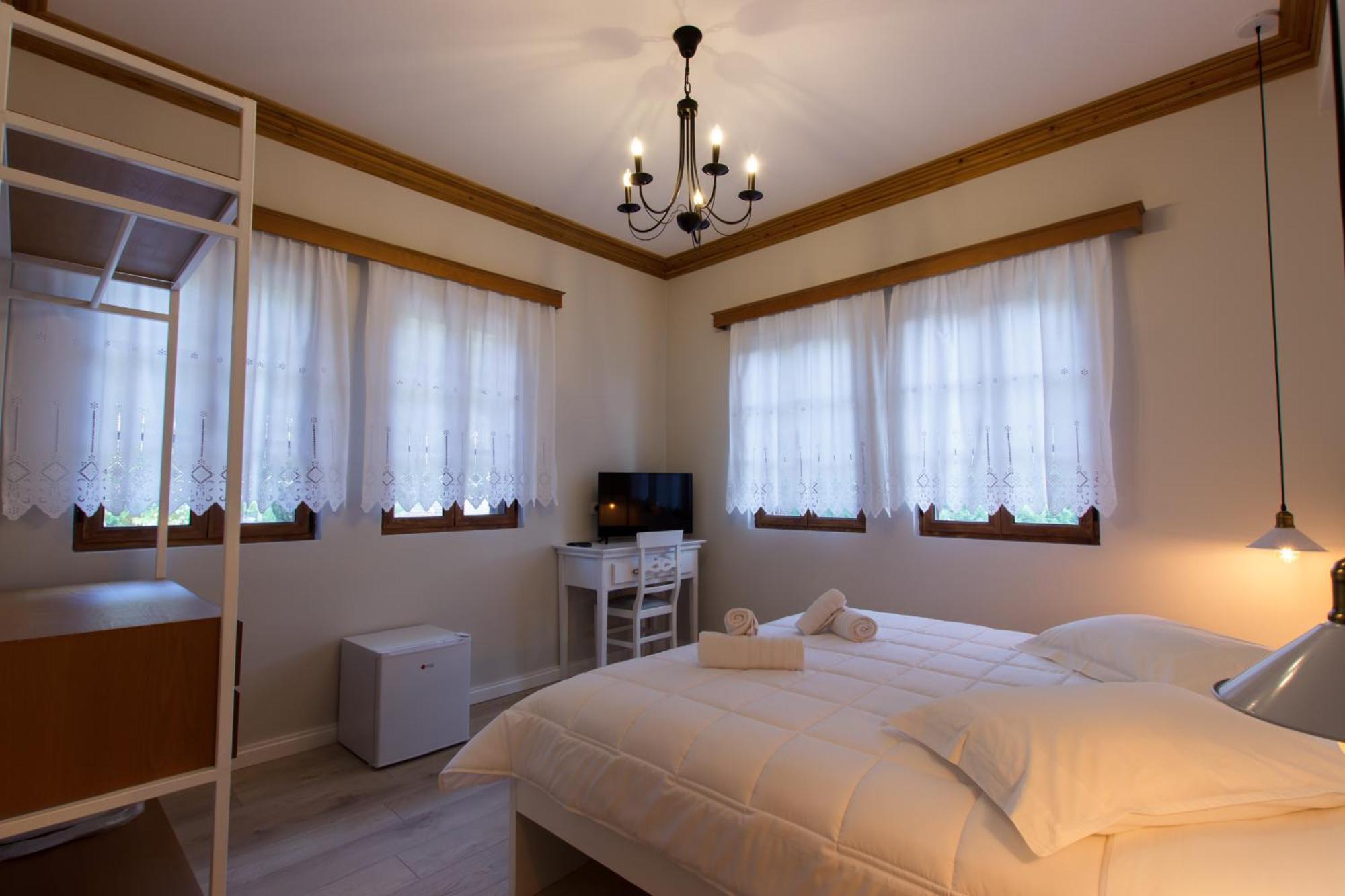 Hotel Bujtina Sophie Libohove Esterno foto