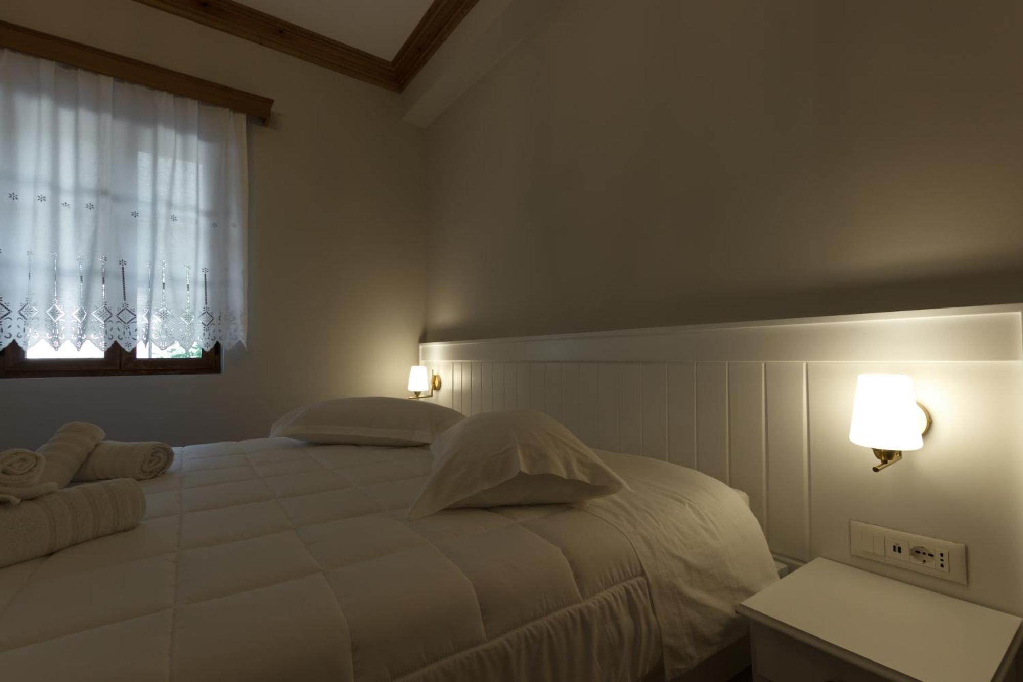 Hotel Bujtina Sophie Libohove Esterno foto