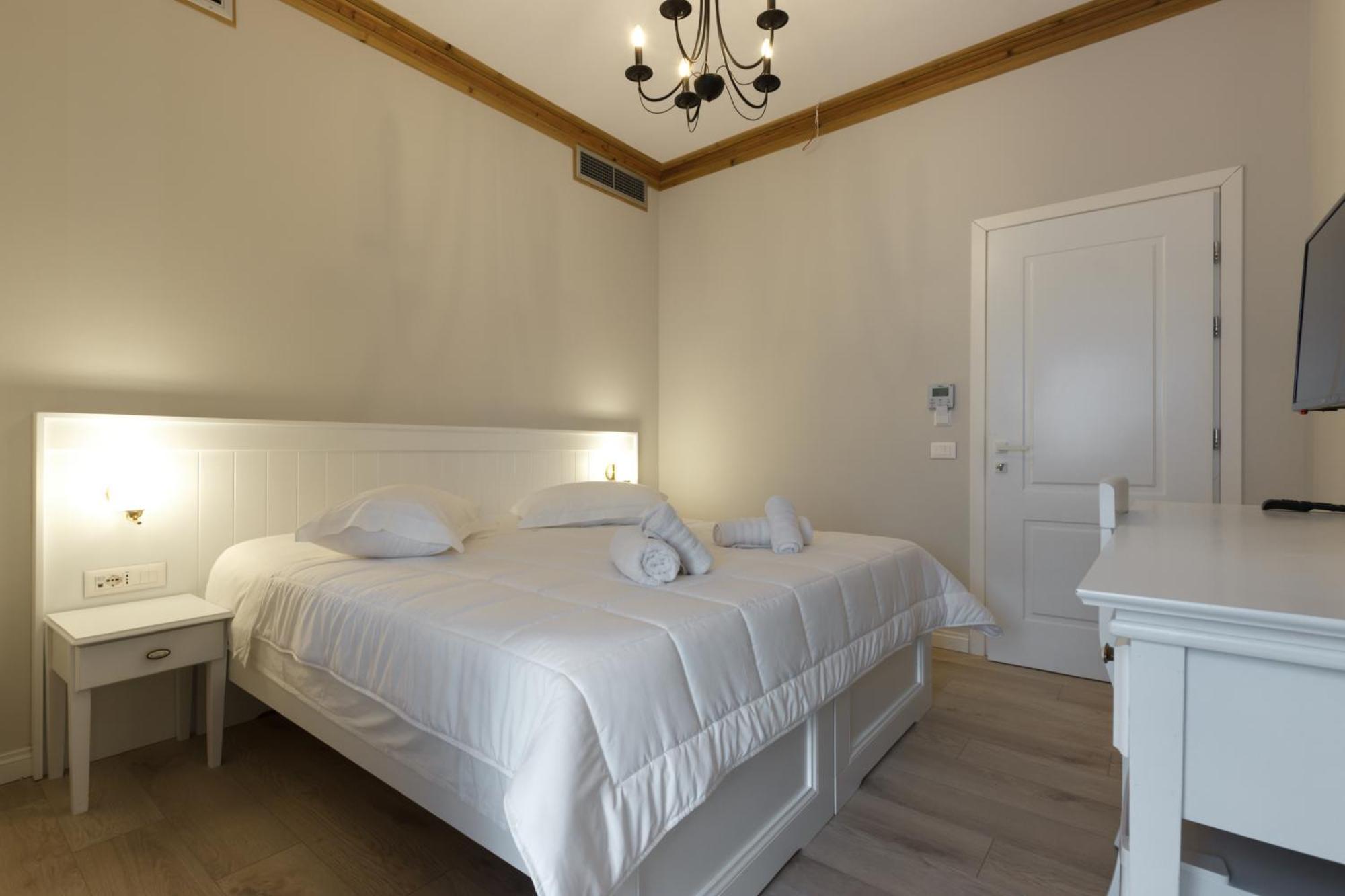 Hotel Bujtina Sophie Libohove Esterno foto