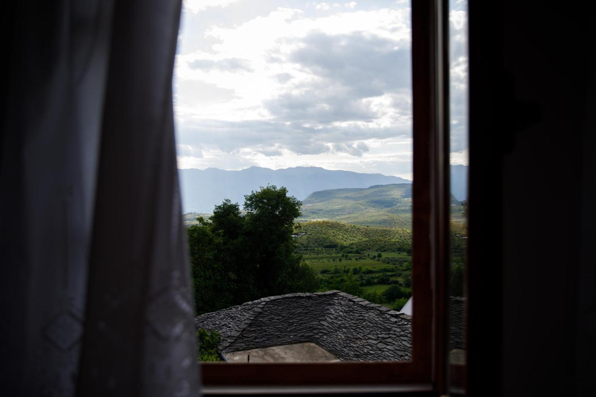 Hotel Bujtina Sophie Libohove Esterno foto