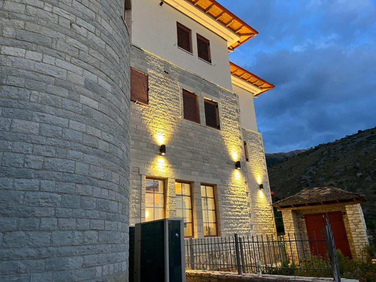 Hotel Bujtina Sophie Libohove Esterno foto